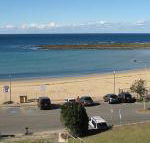 Toowoon Beach View 3br Villa 4 just steps to beach with views - Hobart Tourism
