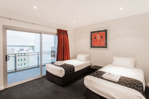 Spinnakers By Rockingham Apartments - Hobart Tourism 1