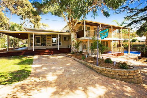 Beach House Apartments - Hobart Tourism 2