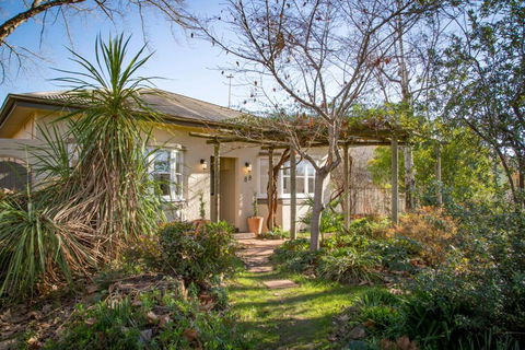 88 Morrisset - Hobart Tourism 4