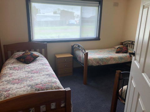 Waratah Falls Holiday Unit - Tourism TAS 2