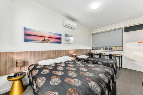 Rest Motels Naracoorte - Tourism TAS 1