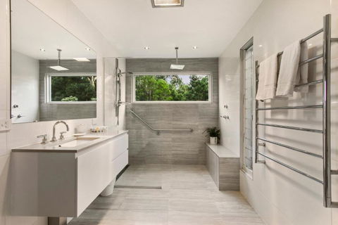 Country House Retreat - Hobart Tourism 4