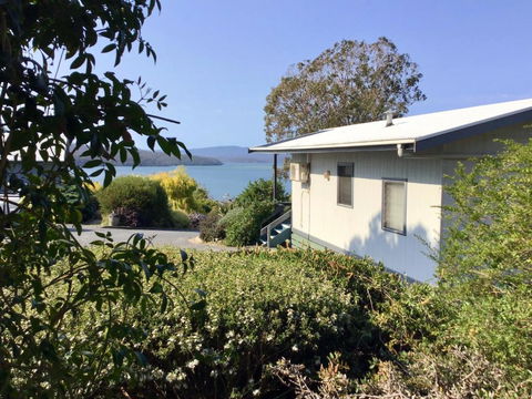 Blue Waters Holiday Cottages For 2 - Hobart Tourism 6