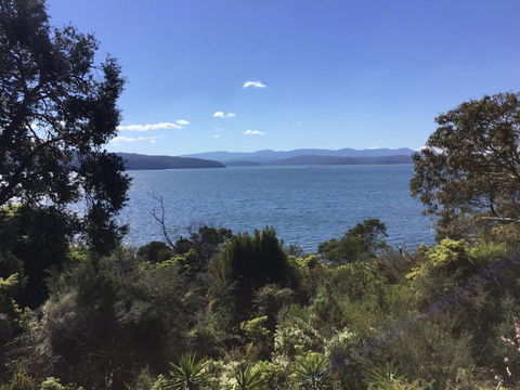 Blue Waters Holiday Cottages For 2 - Hobart Tourism 3