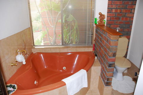 Gaerwood B & B - Tourism TAS 5
