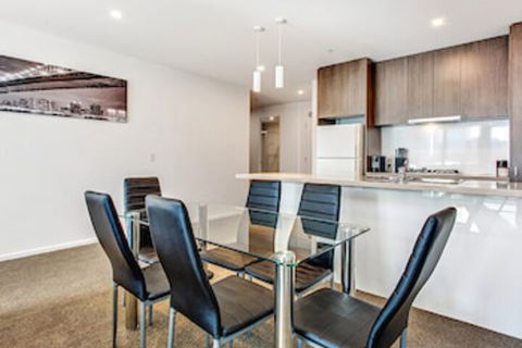 MJ Shortstay Southbank Grande Apartments - Tourism TAS 5