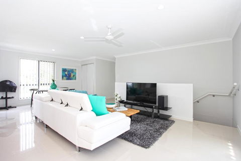 Beach Breeze Holiday House - Hobart Tourism 6