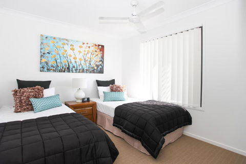 Beach Breeze Holiday House - Hobart Tourism 2