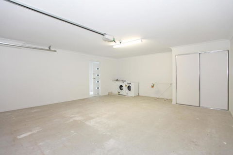 Beach Breeze Holiday House - Hobart Tourism 3