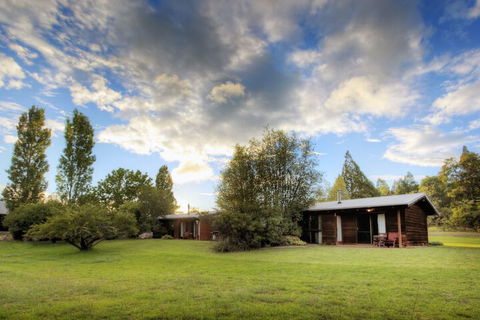 Granite Belt Brewery Retreat - Hobart Tourism 7