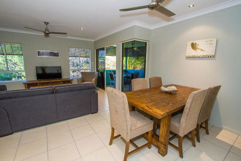 Beach Pad 2 - Hobart Tourism 5