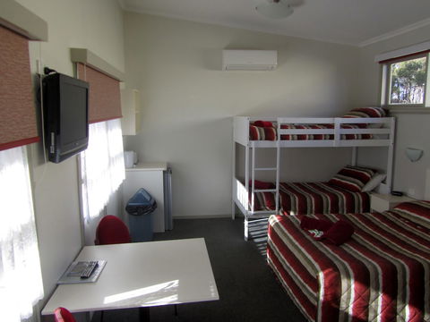 Highlander Haven Motel - Hobart Tourism 6