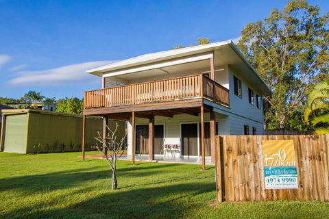 A Lure - Tourism TAS 6