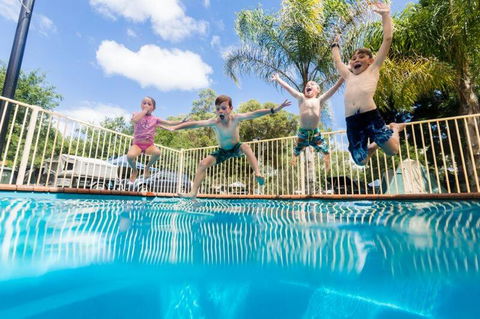 Deniliquin Riverside Caravan Park - Hobart Tourism 2