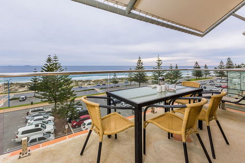 The White Pearl Penthouse - Tourism TAS 1