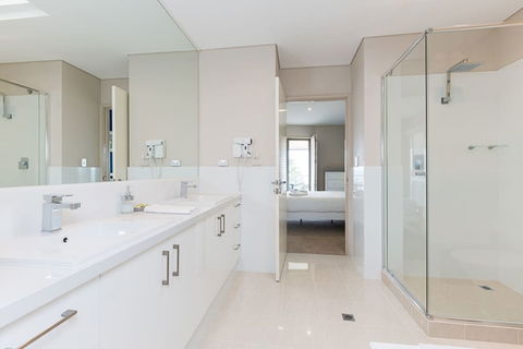 The White Pearl Penthouse - Tourism TAS 5