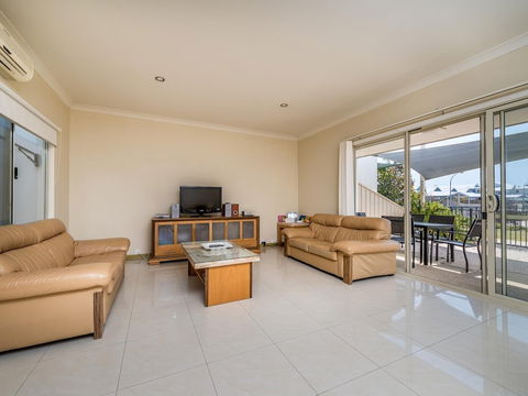 Seafront Unit 49 - Tourism TAS 4