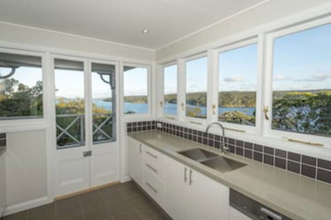 Royal National Park Cottages - Hobart Tourism 0