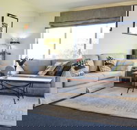 FALMOUTH Seadrift Cottage - Hobart Tourism