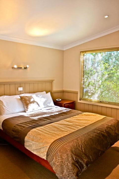 Autumn Leaf Cottage 1 - Tourism TAS 3