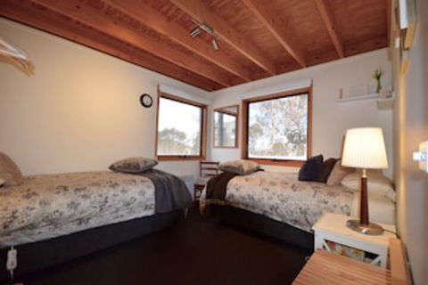 Cloud 9 Alpine Lodge - Hobart Tourism 5