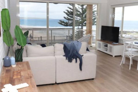 Waterviews On Marine Parade 3 / 32 - Hobart Tourism 0
