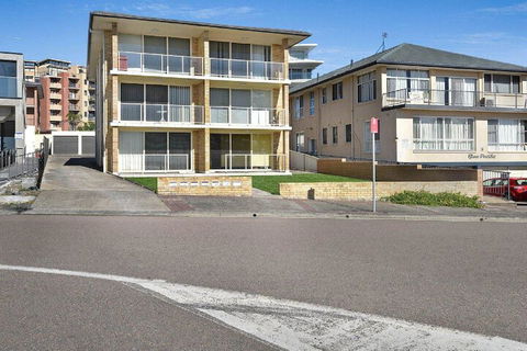 Waterviews On Marine Parade 3 / 32 - Hobart Tourism 1