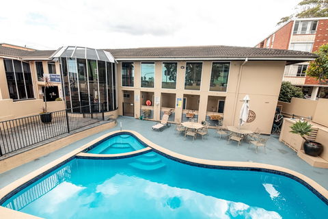 Twin Towers Inn - Hobart Tourism 0