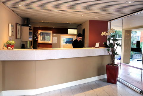 Twin Towers Inn - Hobart Tourism 5