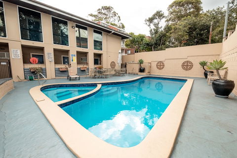 Twin Towers Inn - Hobart Tourism 2