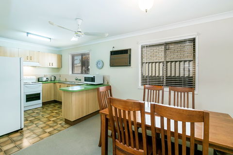 Beachside Holiday Home - Hobart Tourism 3