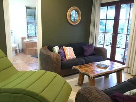 Middleton House Maleny - Hobart Tourism 6