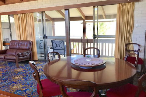 BeachFront Busselton - Hobart Tourism 5