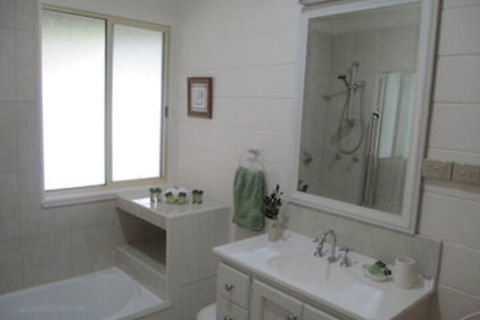 All About Me B & B - Hobart Tourism 1