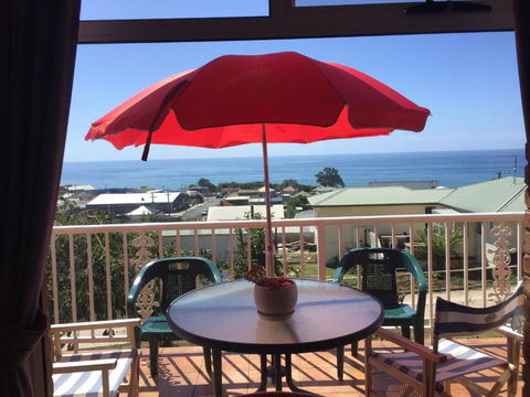 Penguin Seaside Homestay - Tourism TAS 4