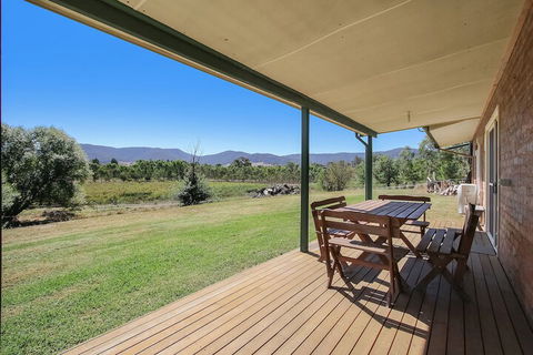 Colonial Inn Guest Rooms - Hobart Tourism 1