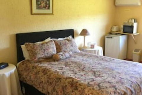 Colonial Inn Guest Rooms - Hobart Tourism 7