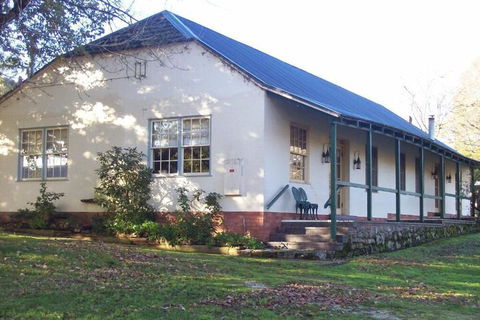 Colonial Inn Guest Rooms - Hobart Tourism 2