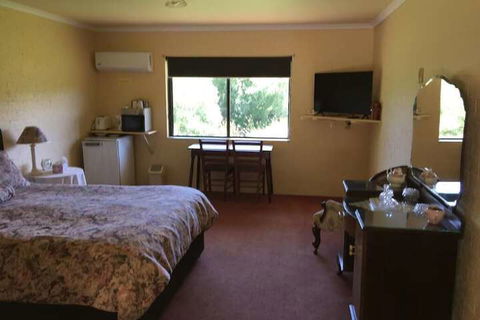 Colonial Inn Guest Rooms - Hobart Tourism 6