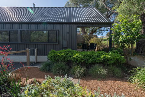 Margaret River Bungalows - Tourism TAS 4