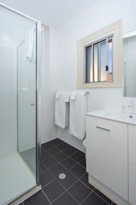 The Mile End Hotel - Tourism TAS 4