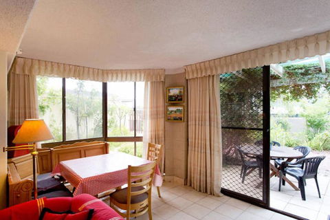Beach Haven Studio - Hobart Tourism 5