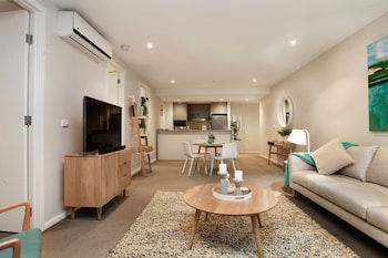StayCentral On Nott St - Tourism TAS 1
