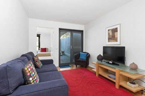 Beach & Reef - Hobart Tourism 7