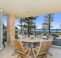 Beachfront on Golden Mile - Hobart Tourism