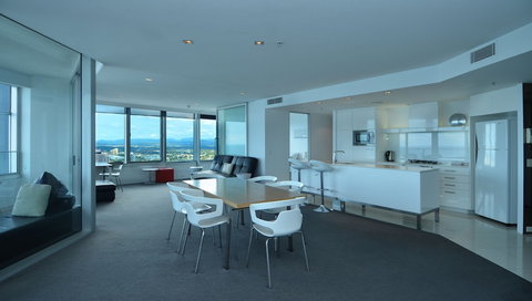 Apartment 4204 - HR Surfers Paradise - Tourism TAS 6