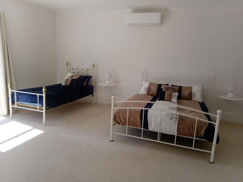 Hilltop Escape B&B - Hobart Tourism 4