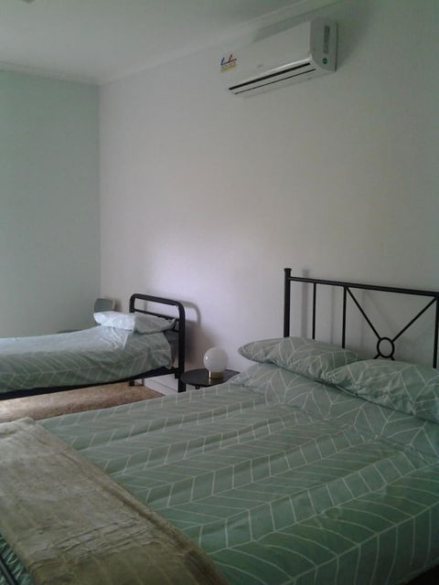 Hilltop Escape B&B - Hobart Tourism 5