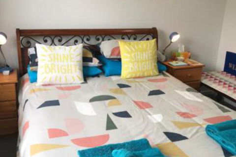 M & Ts Waterfront Bed & Breakfast - Tourism TAS 7